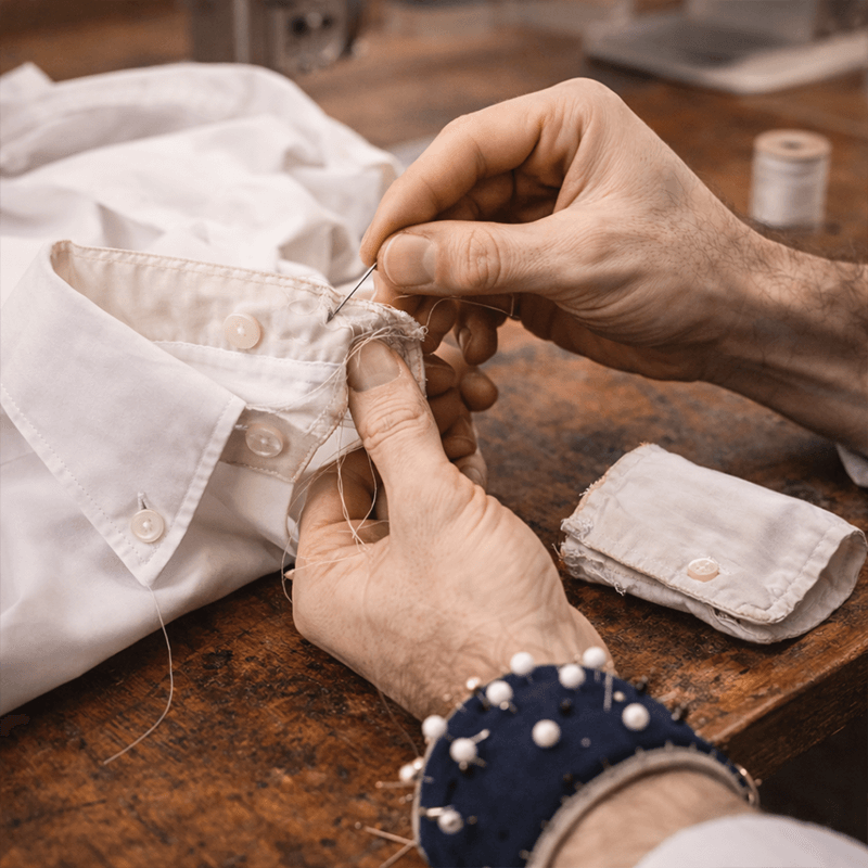 Yıpranan gömlek yaka ve manşetlerini yeniler.